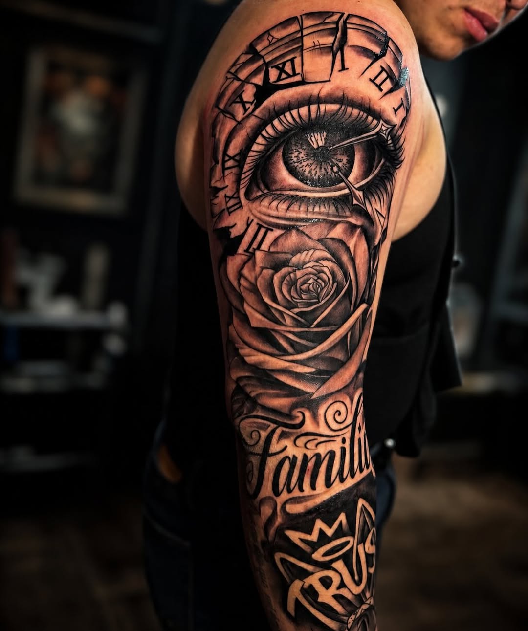 Tattoo by @dayse_ink — black_and_grey, realism