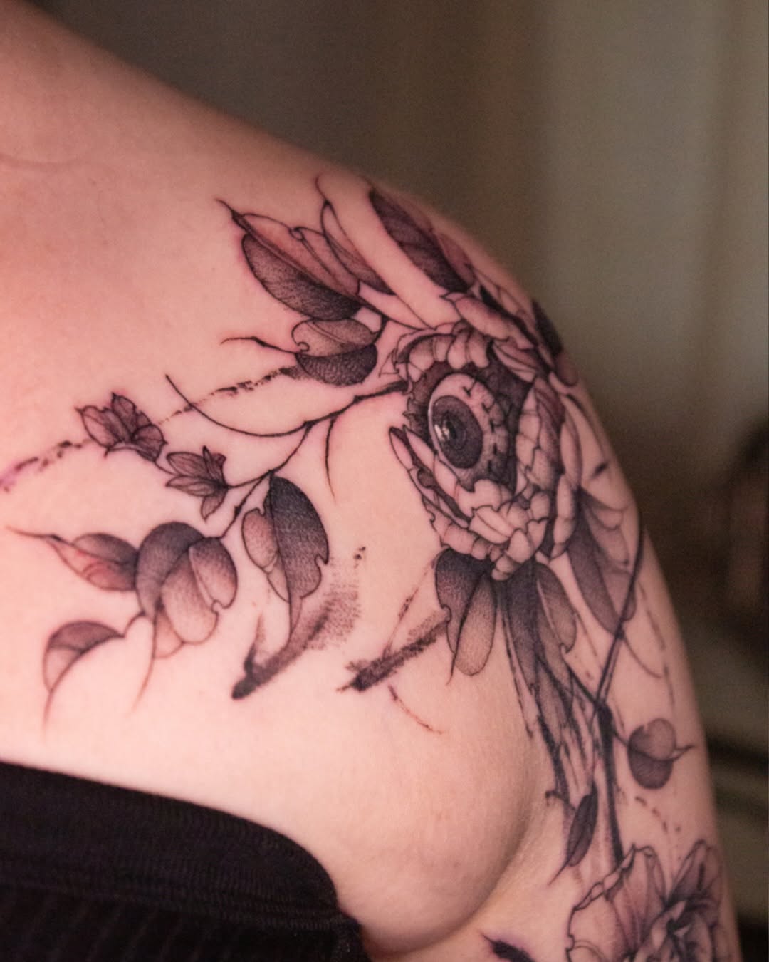 Tattoo by @11j.tatt — black_and_grey, illustrative