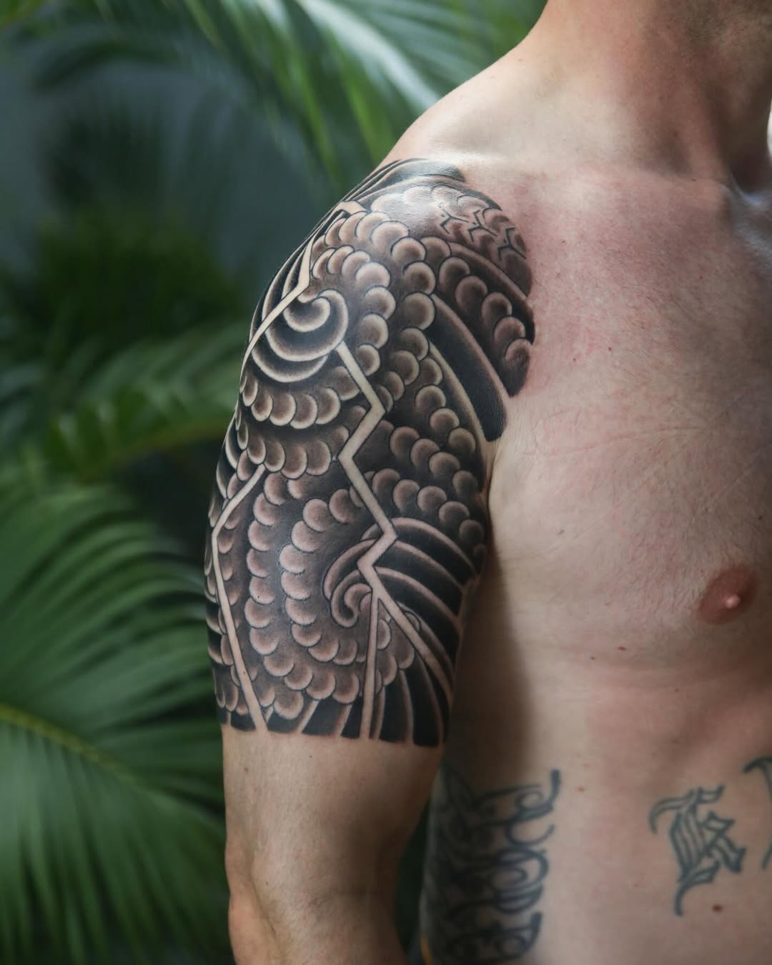 Tattoo by @hunter.schuon.tattoo — japanese_irezumi, black_and_grey