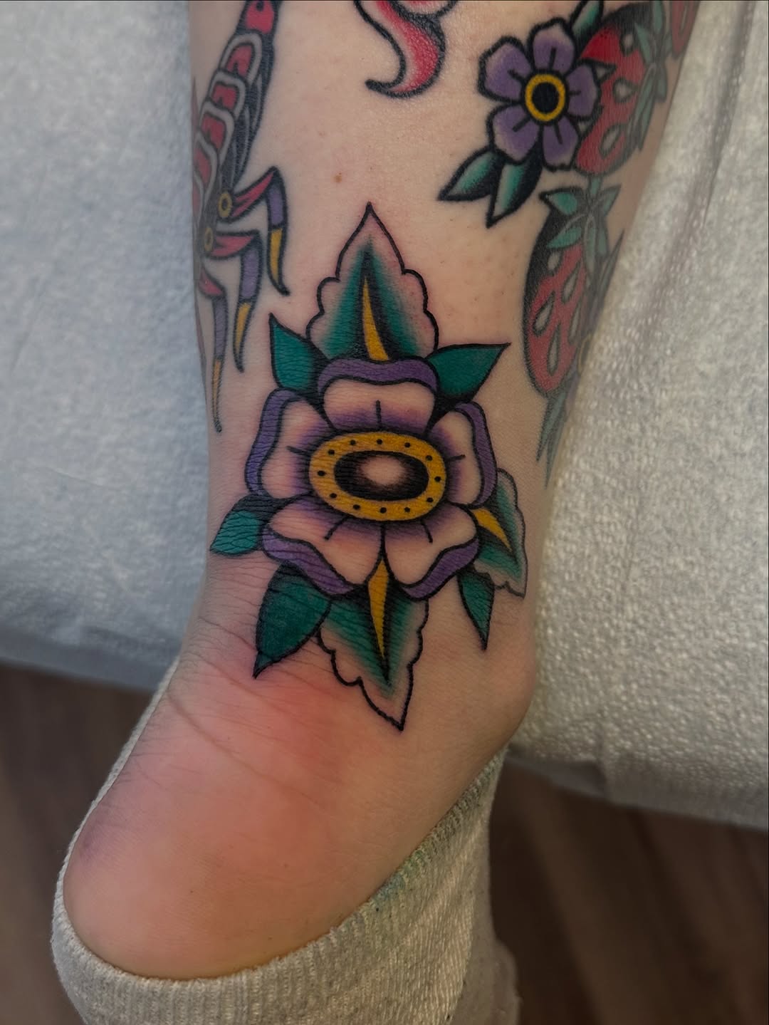 Tattoo by @eggtattooer — american_traditional