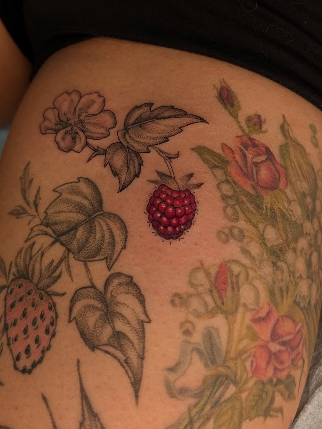 Tattoo by @sweetnothingsink — black_and_grey