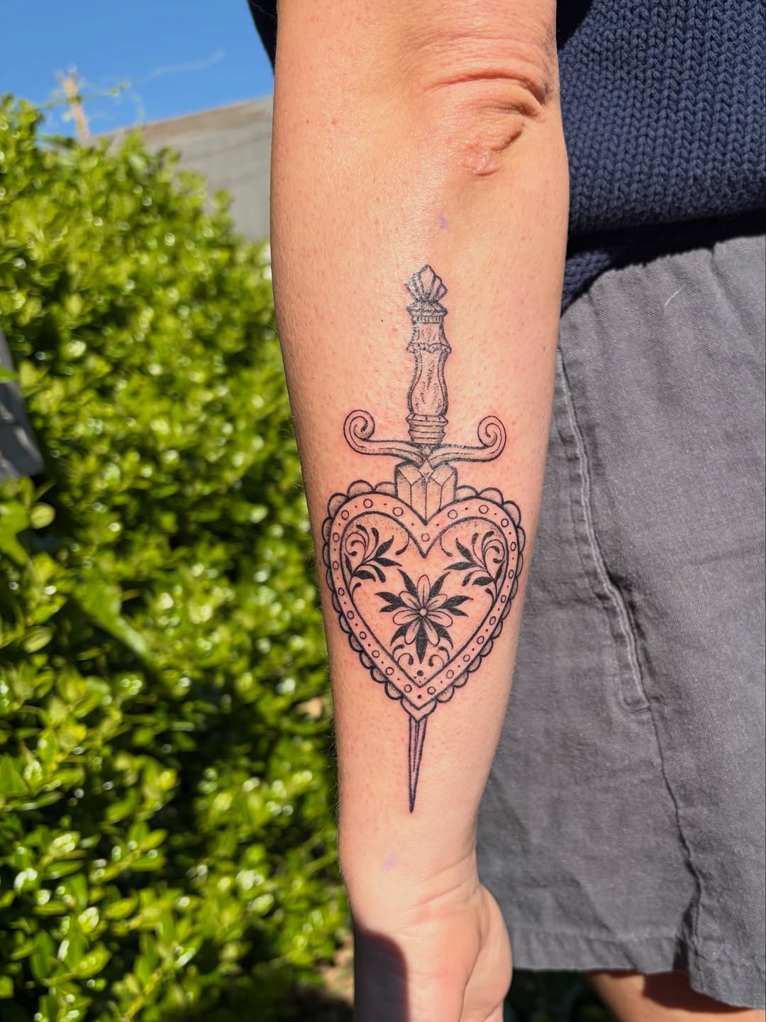 Tattoo by @rosemarie_tattoo β blackwork