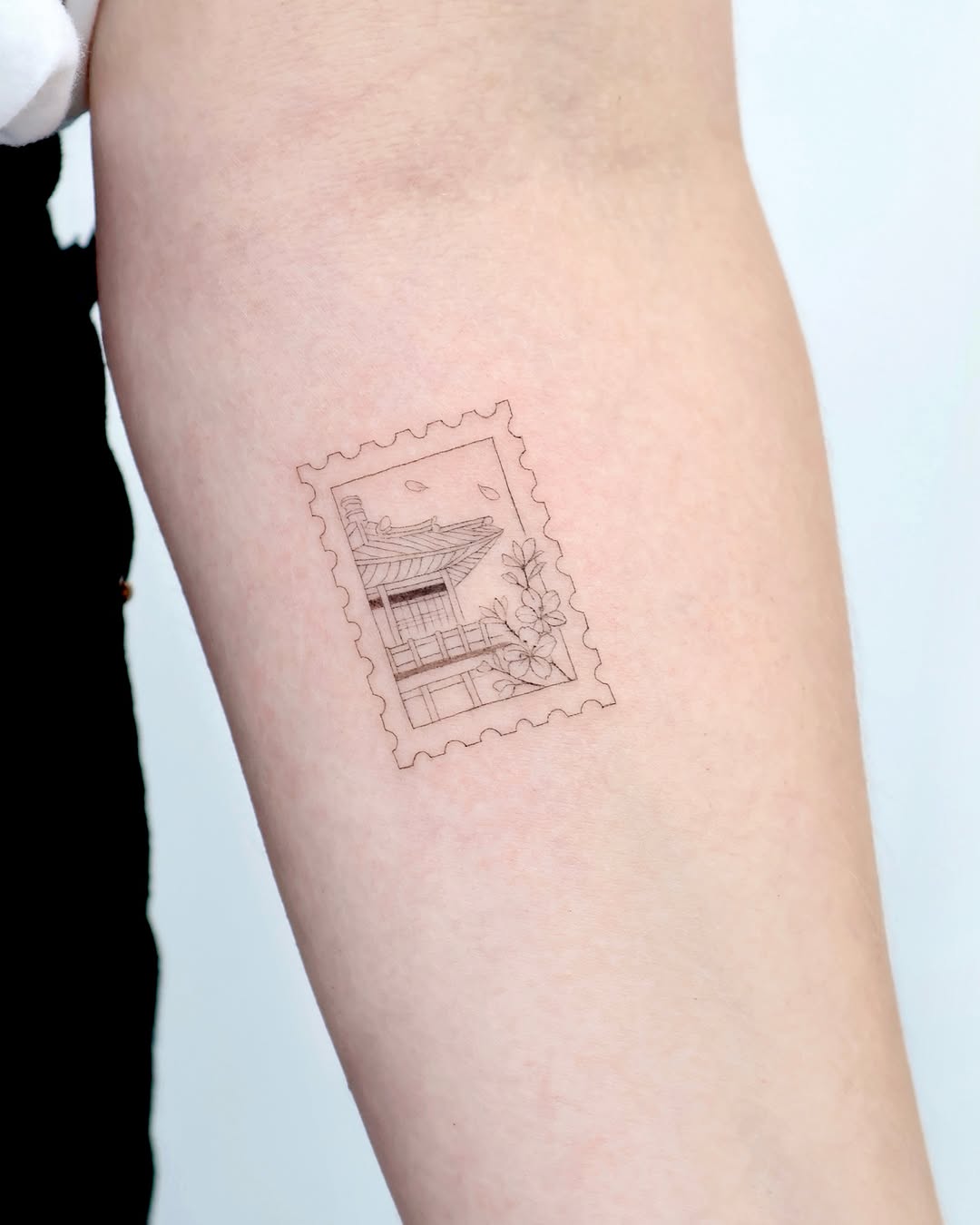 Tattoo by @tattooist_mora — fine_line
