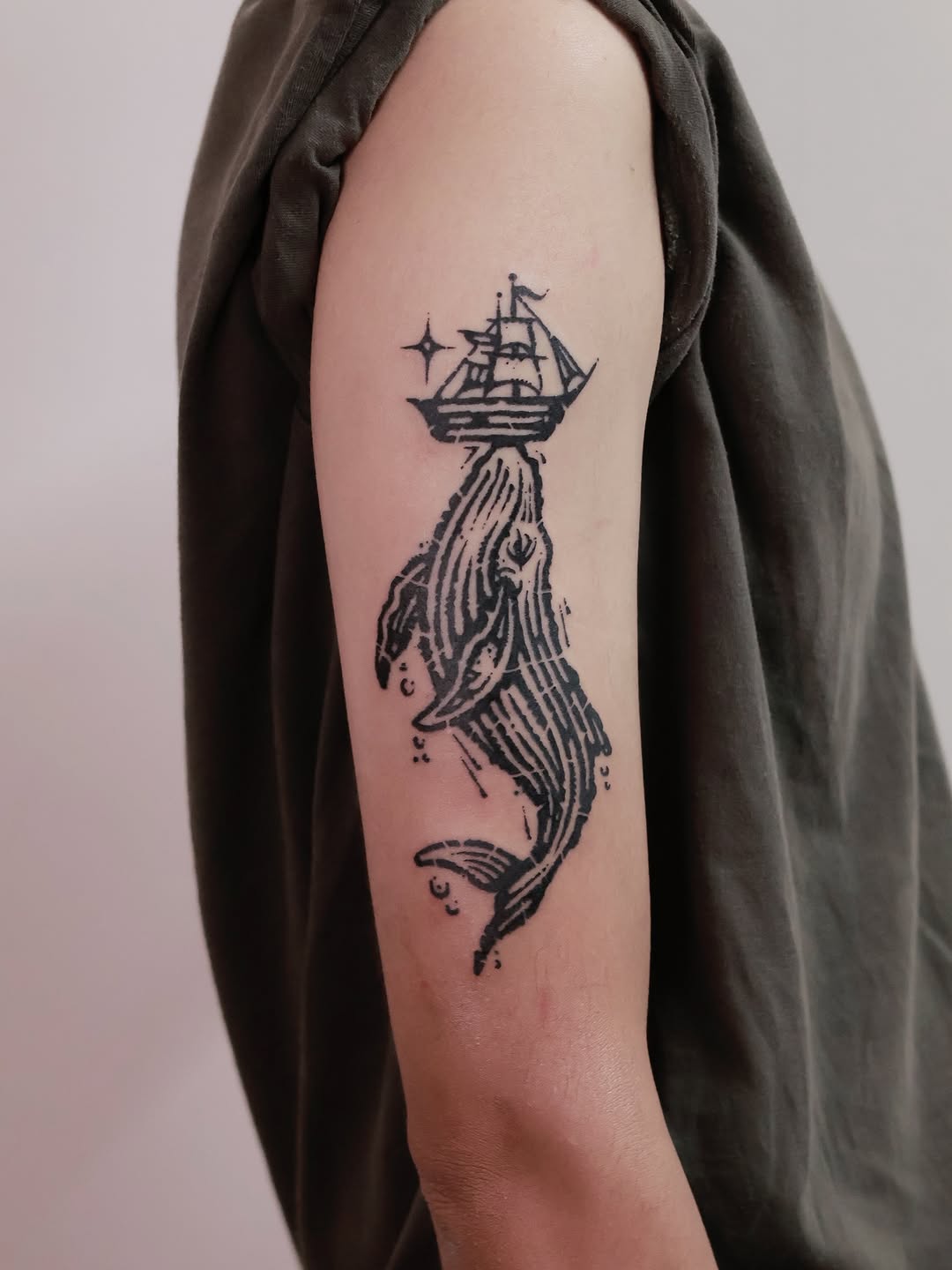 Tattoo by @momotattoo0906 — blackwork, illustrative