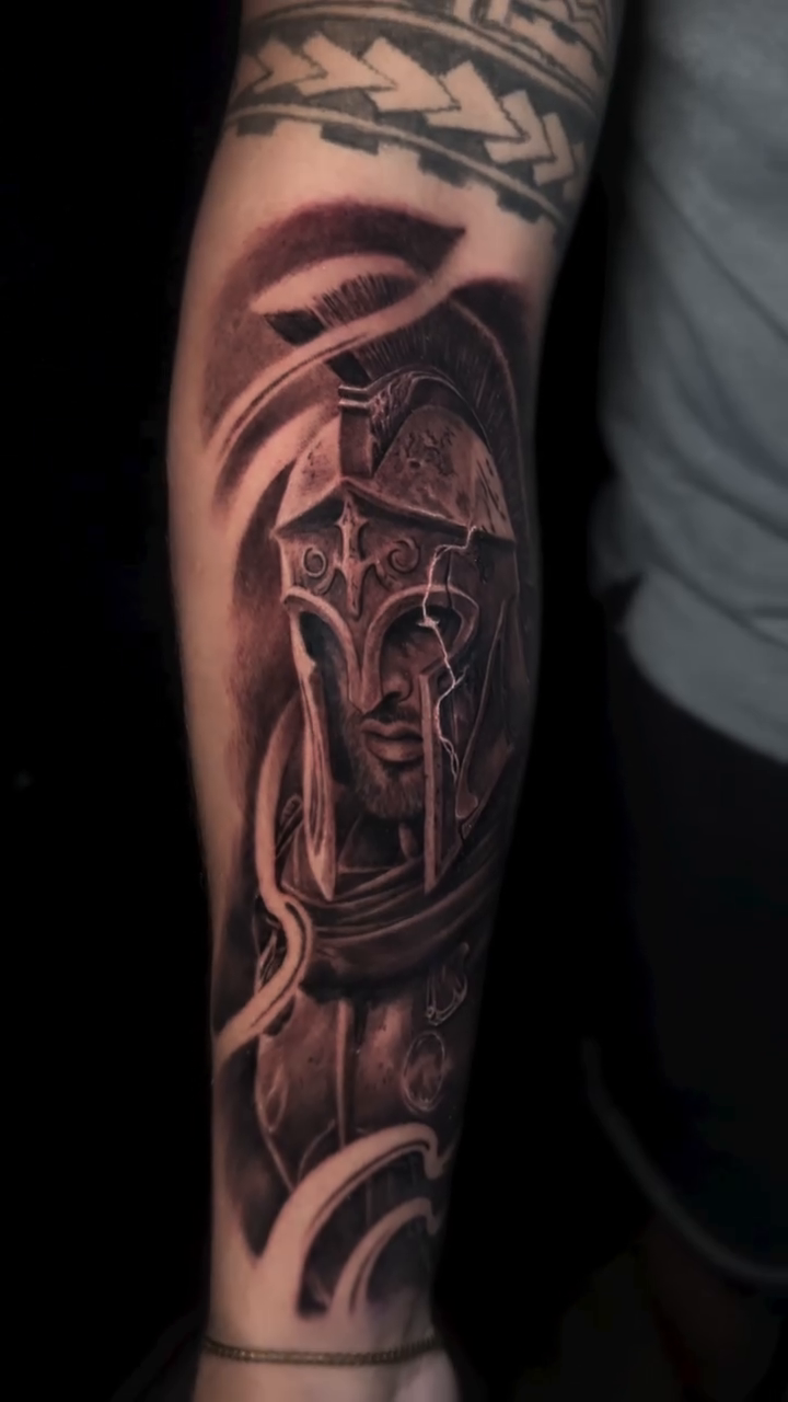 Tattoo by @el_bryan_ta2_ — realism, black_and_grey