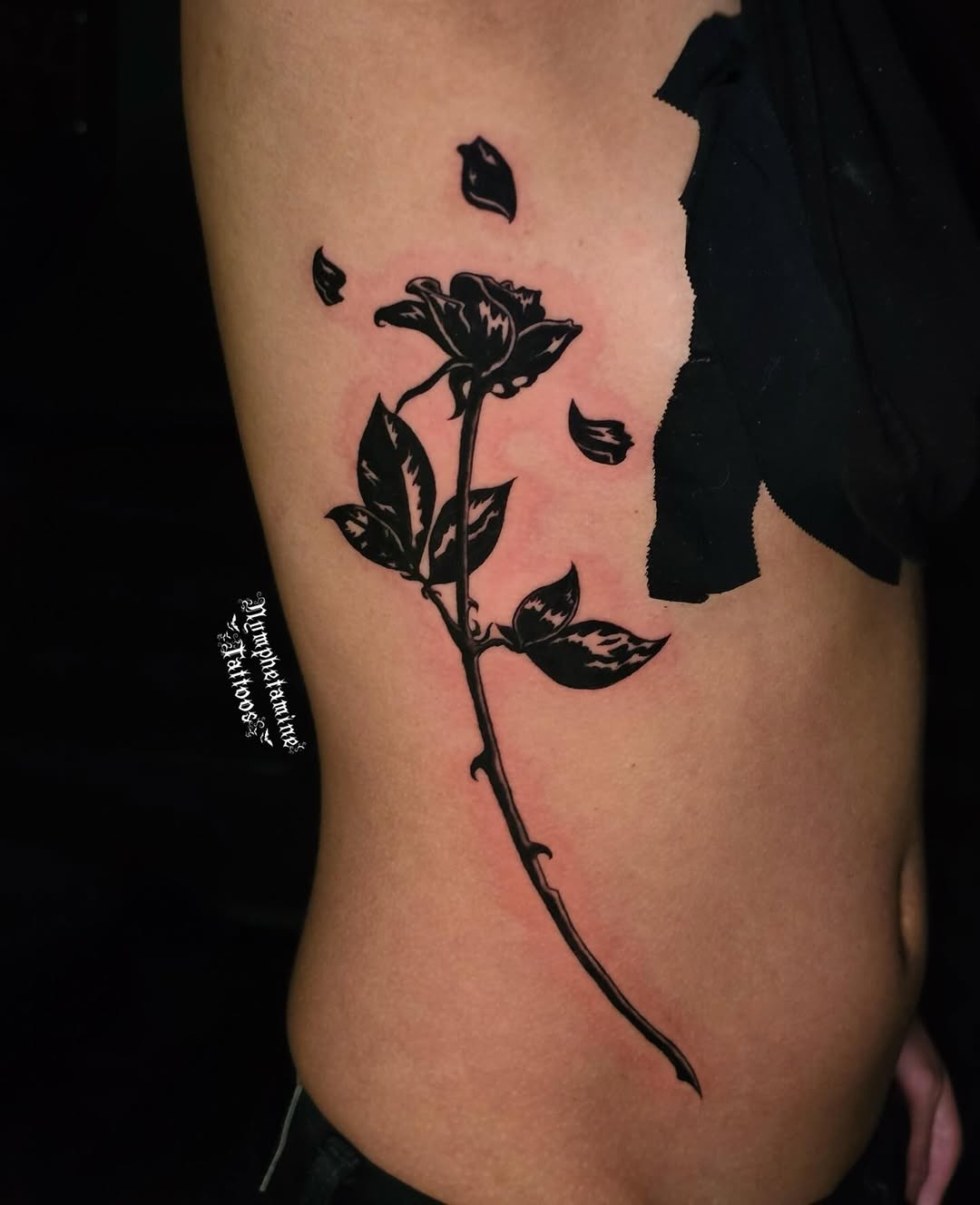 Tattoo by @nymphetamine_tattoos β blackwork