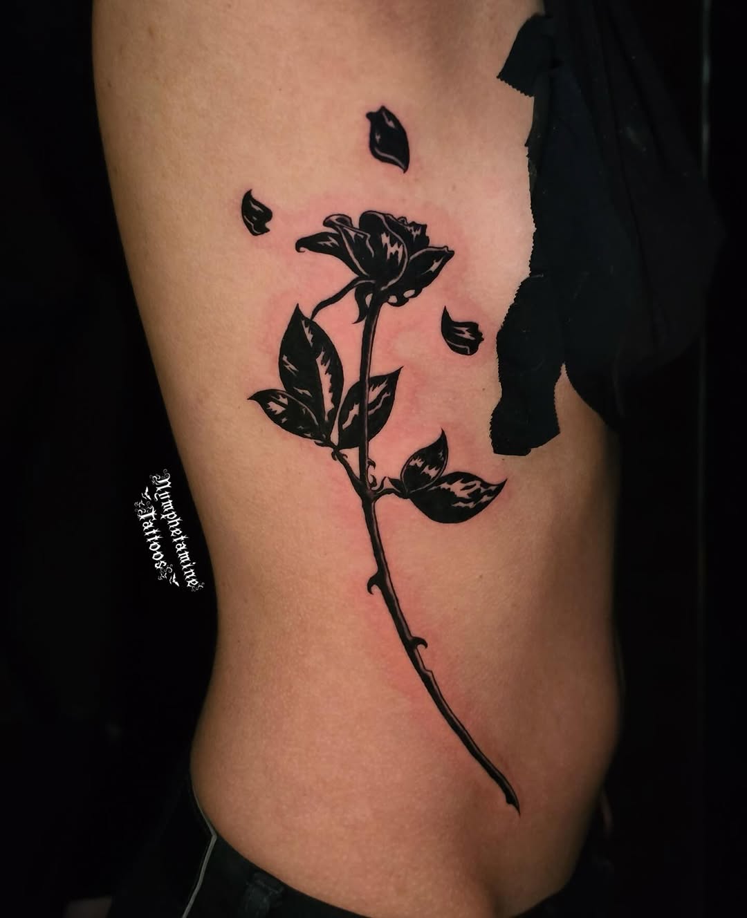 Tattoo by @nymphetamine_tattoos β blackwork