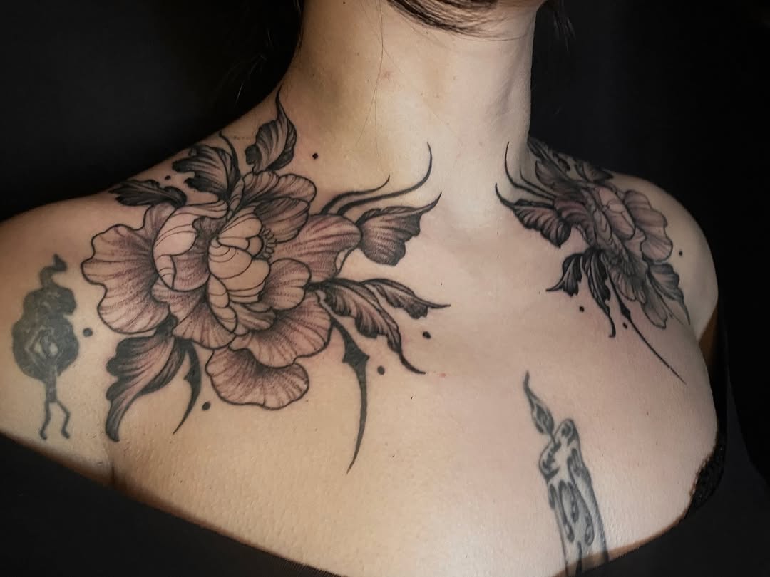 Tattoo by @meluusiine — black_and_grey, fine_line