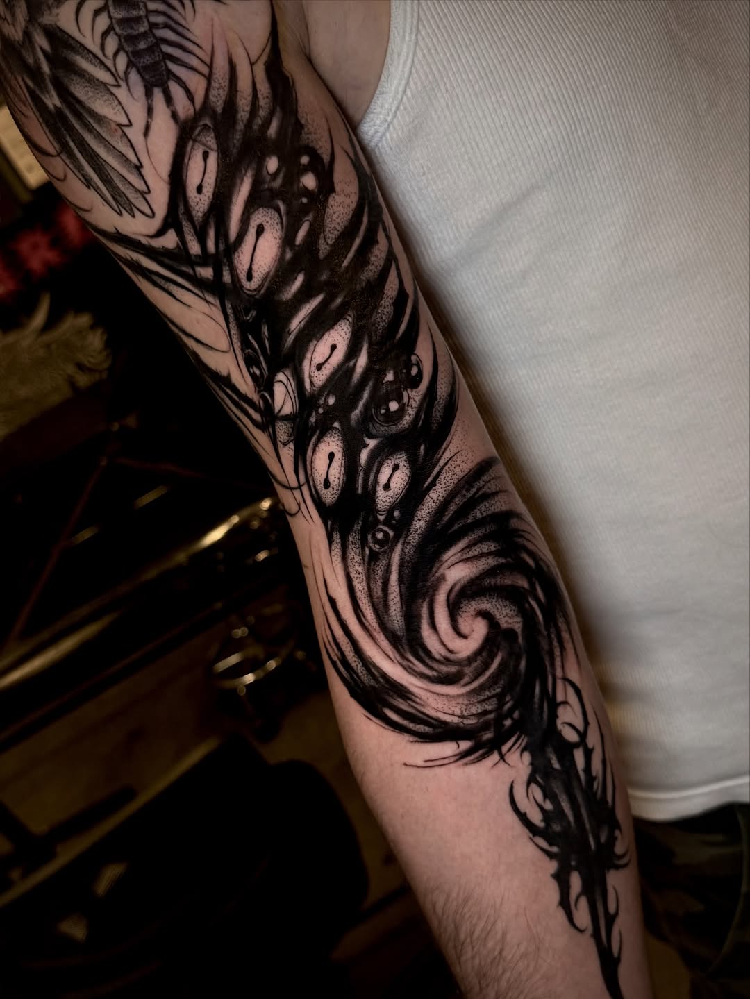Tattoo by @desolate_tattoos — blackwork, illustrative
