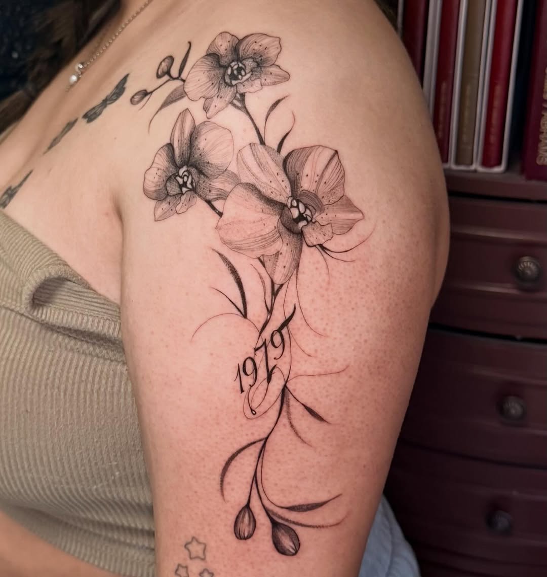 Tattoo by @inkszi — fine_line