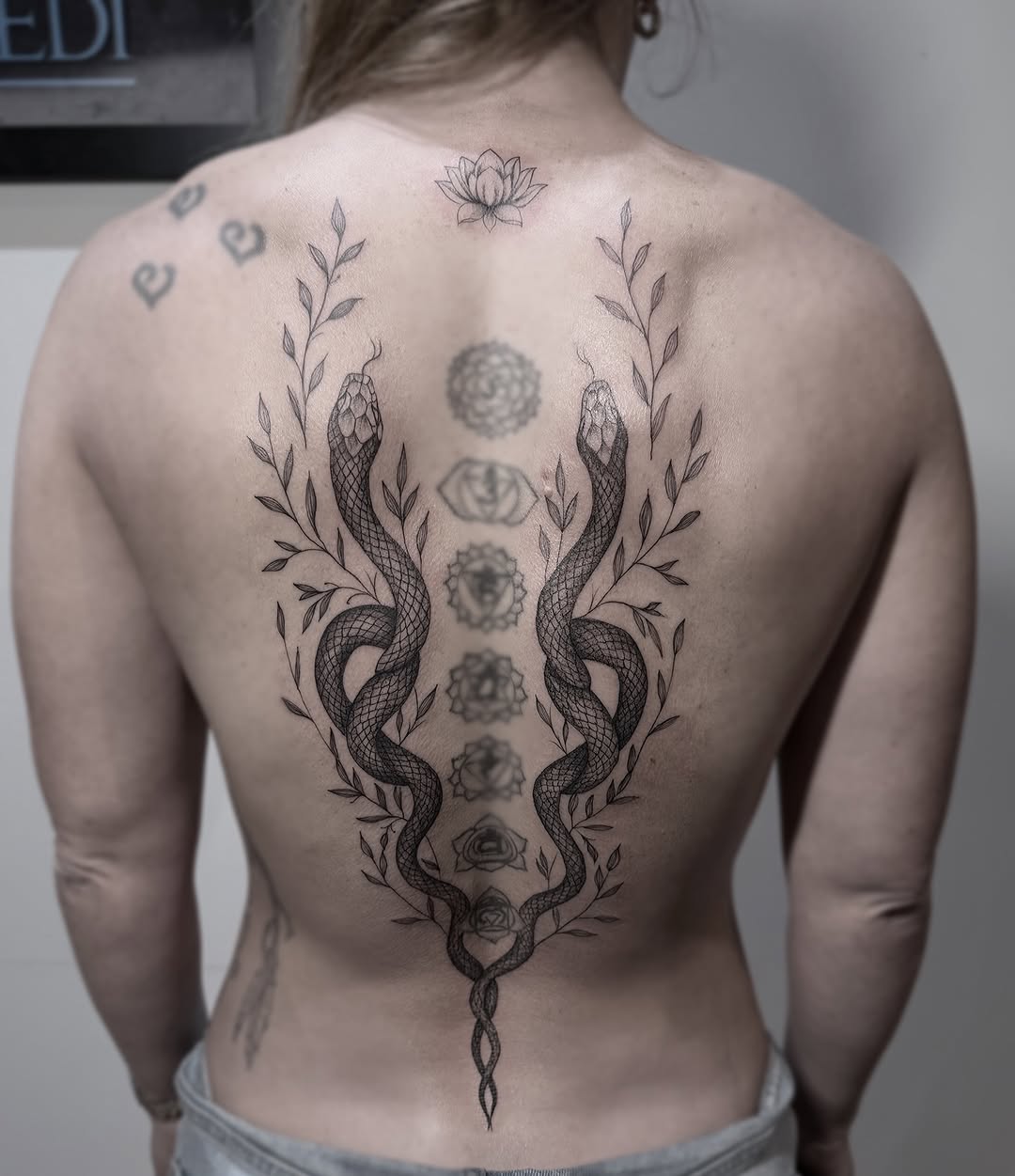 Tattoo by @iamrafaelart — black_and_grey, illustrative