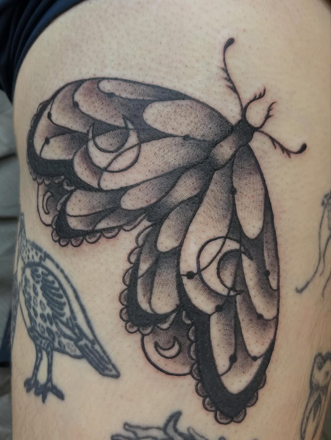 Tattoo by @dum.luck.ink — black_and_grey, dotwork