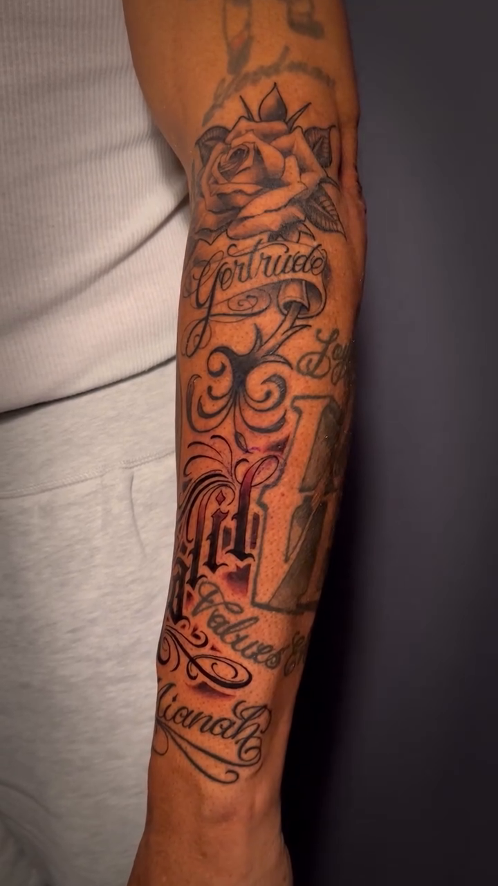 Tattoo by @mamunter — black_and_grey, lettering_script