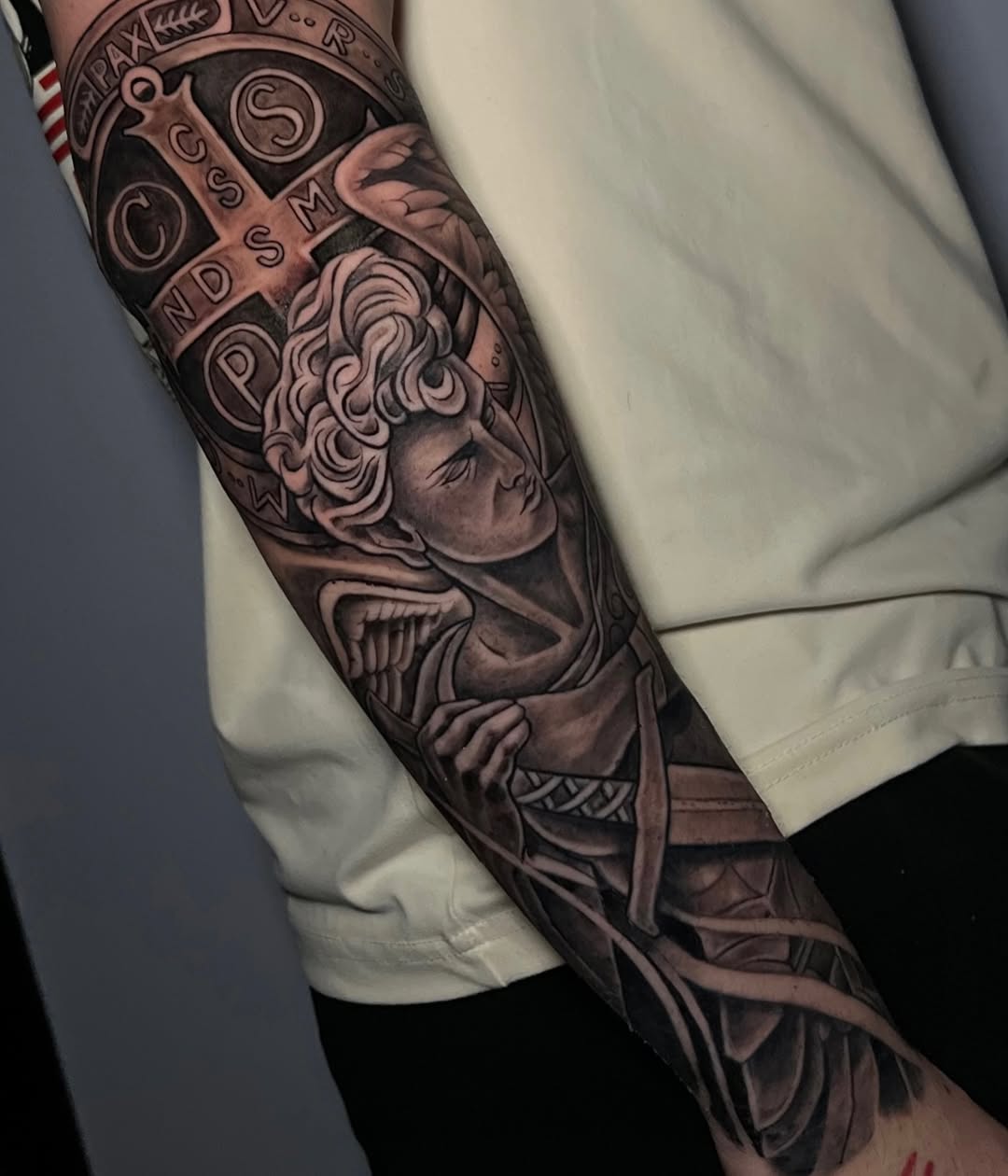 Tattoo by @eduardo_godinatattoo — black_and_grey, realism