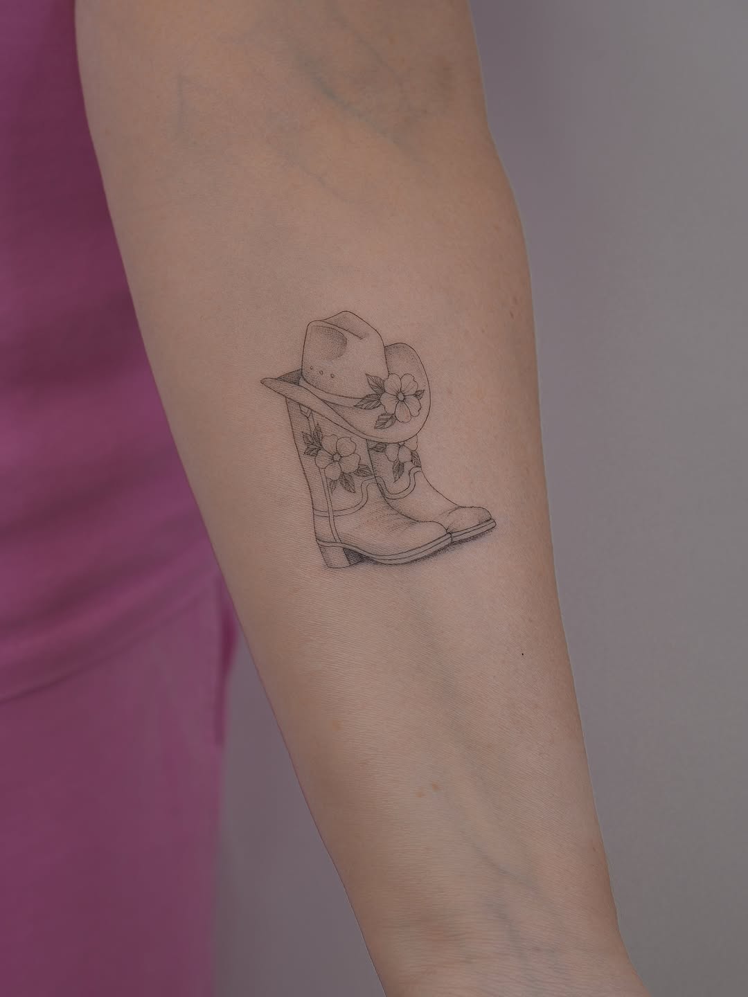 Tattoo by @naughty_rabbit_tattoo — fine_line