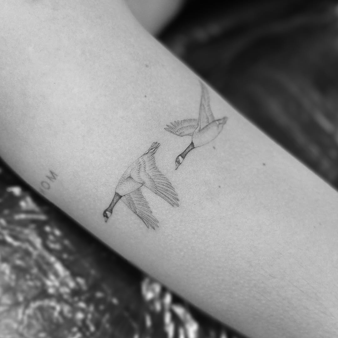 Tattoo by @wildhoneyartistry — fine_line