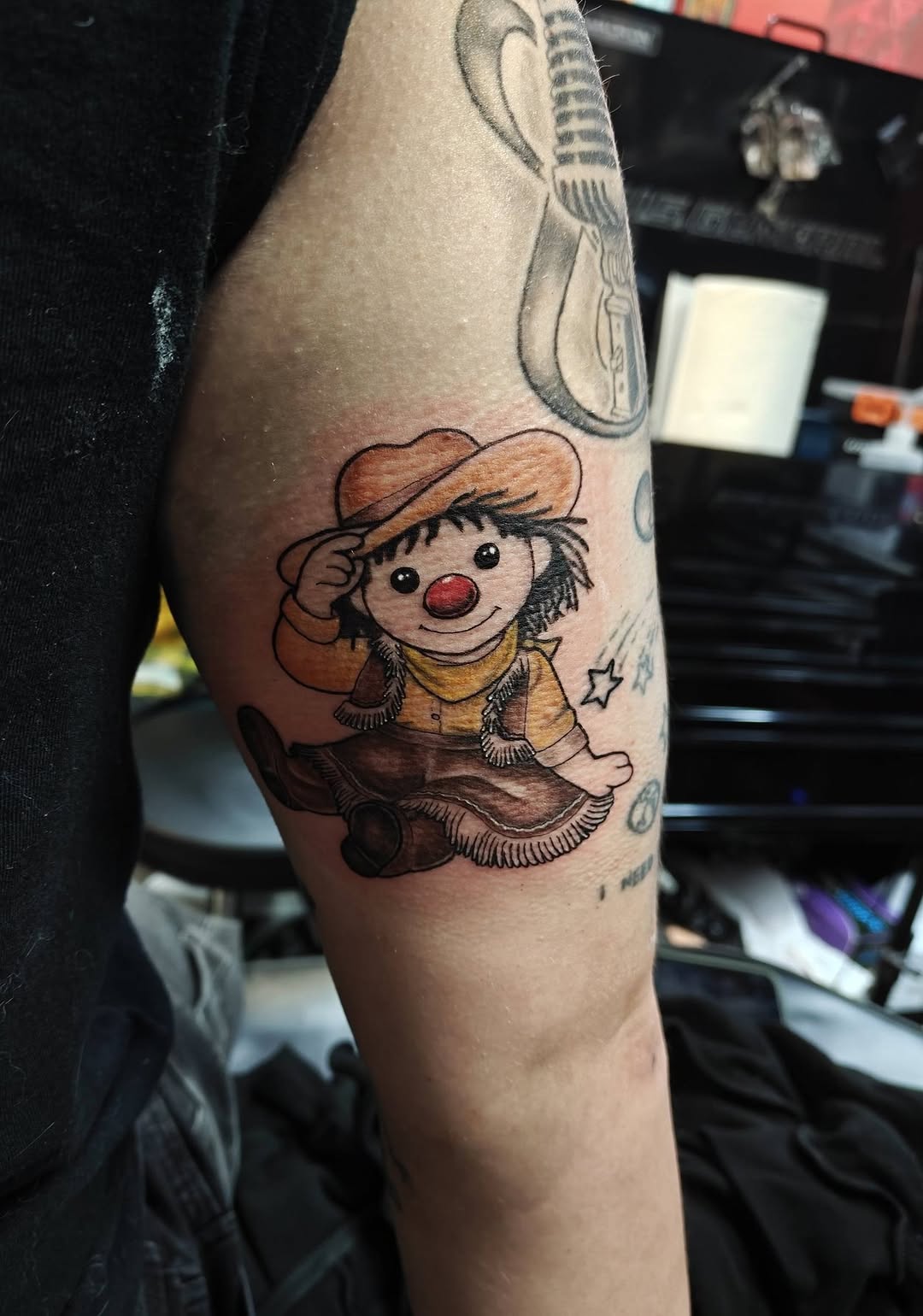 Tattoo by @creepybeazily — new_school