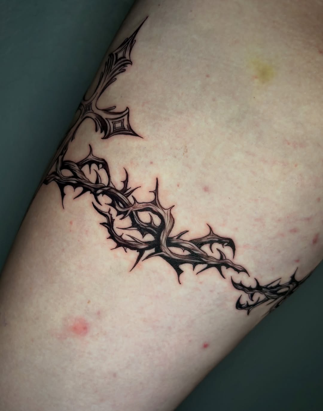 Tattoo by @mamagiatattoos โ blackwork