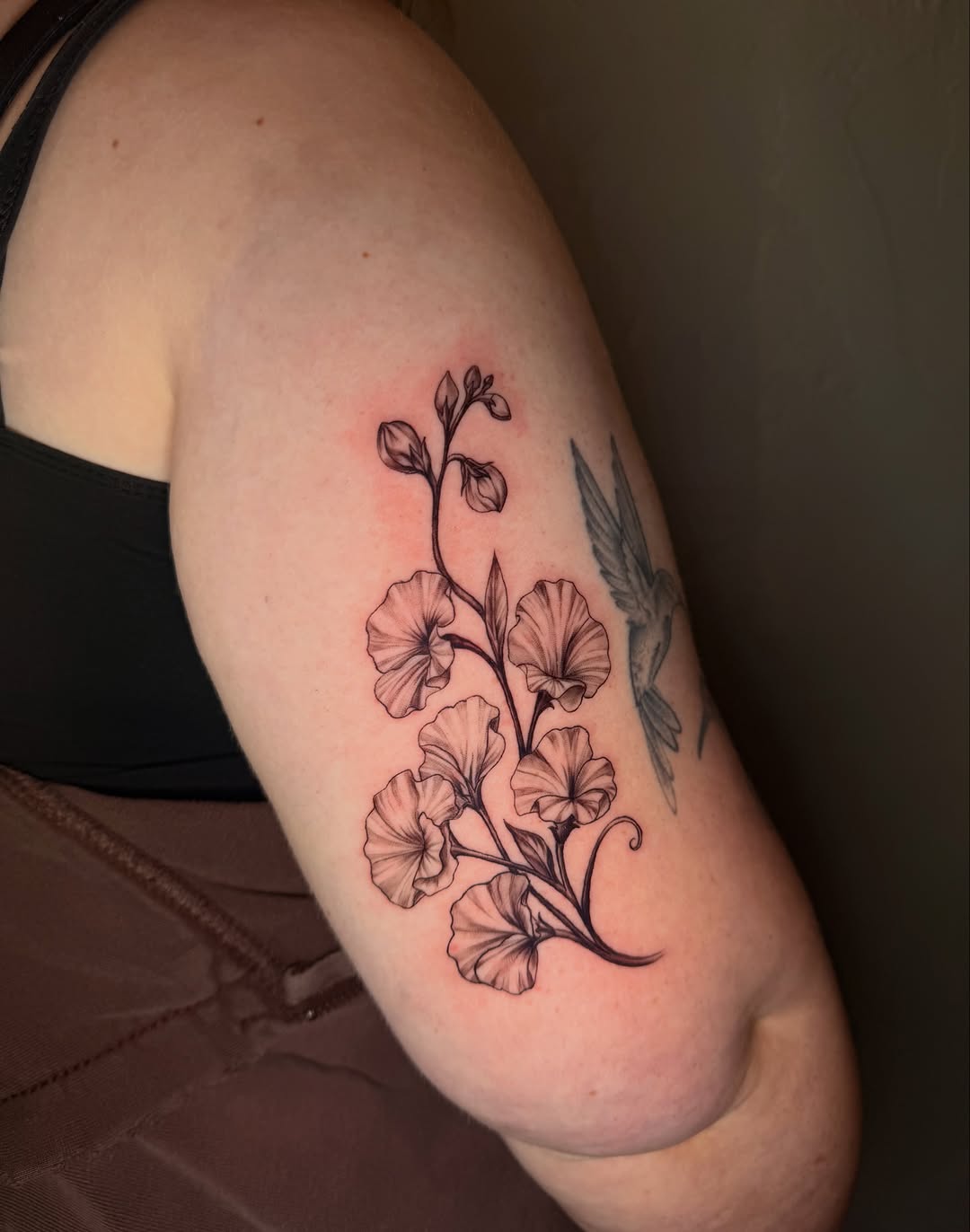 Tattoo by @mamagiatattoos โ fine_line