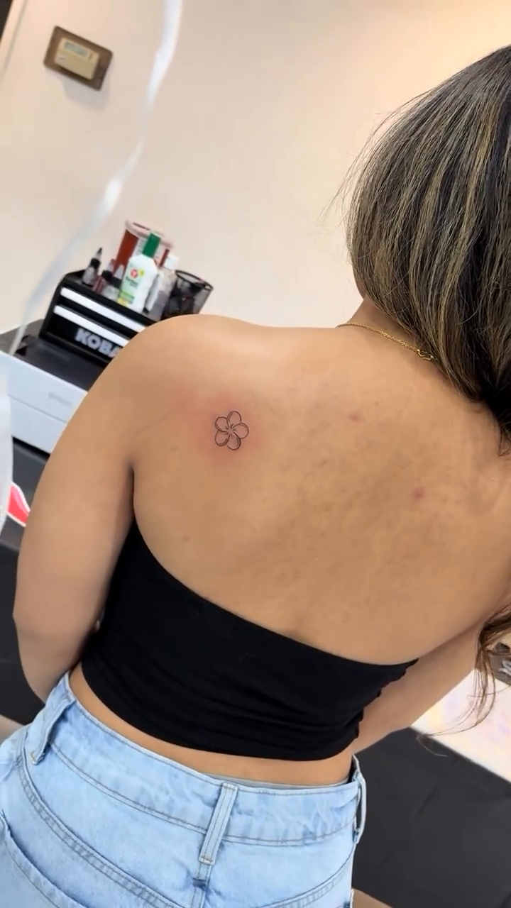 Tattoo by @ashleystattoostudio — blackwork