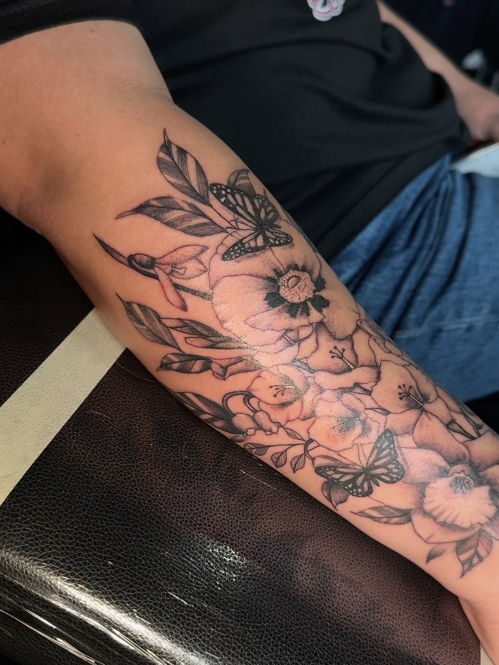 Tattoo by @natts__tats — black_and_grey