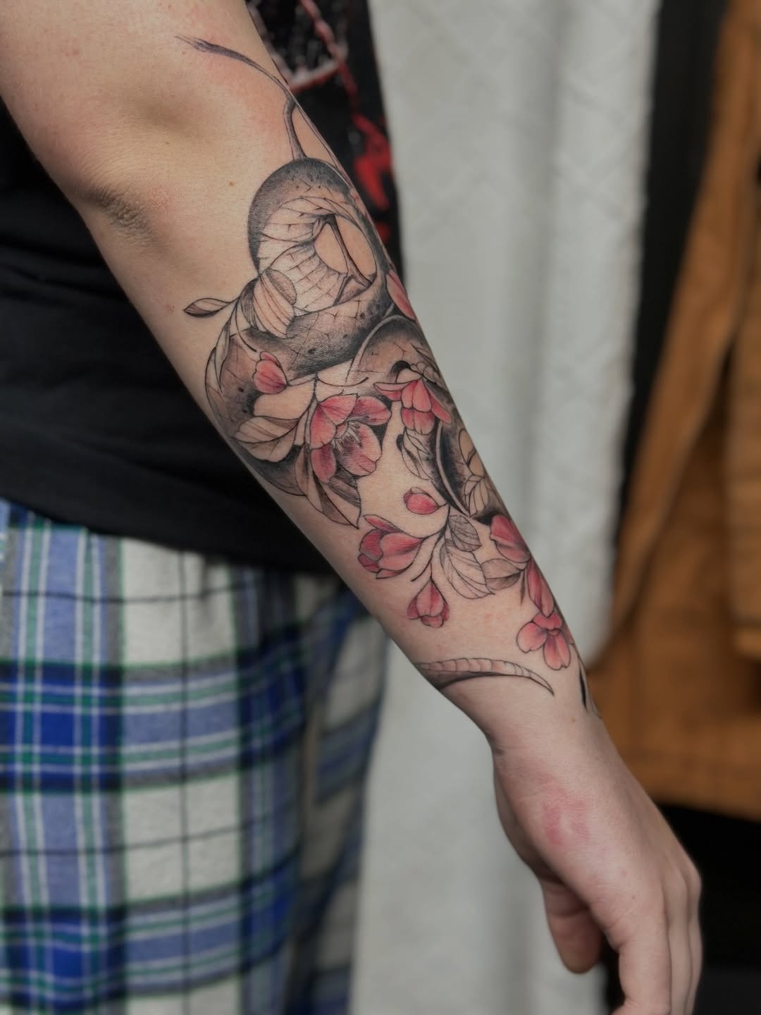 Tattoo by @apes.ttt โ japanese_irezumi, black_and_grey