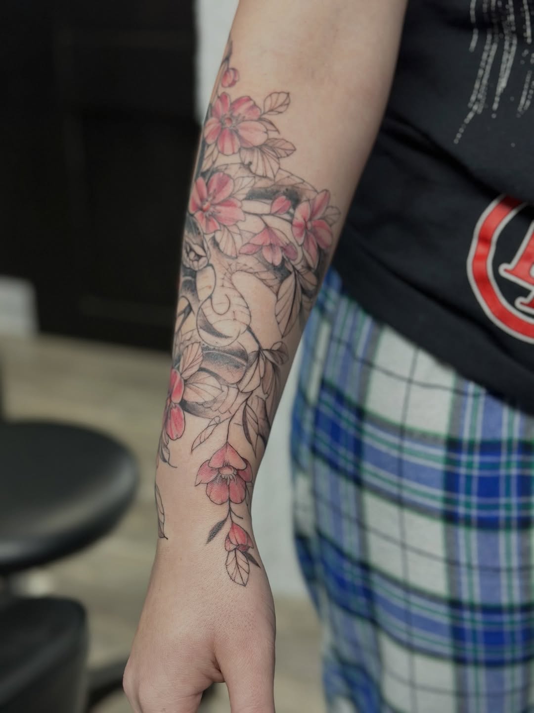 Tattoo by @apes.ttt โ fine_line, watercolor