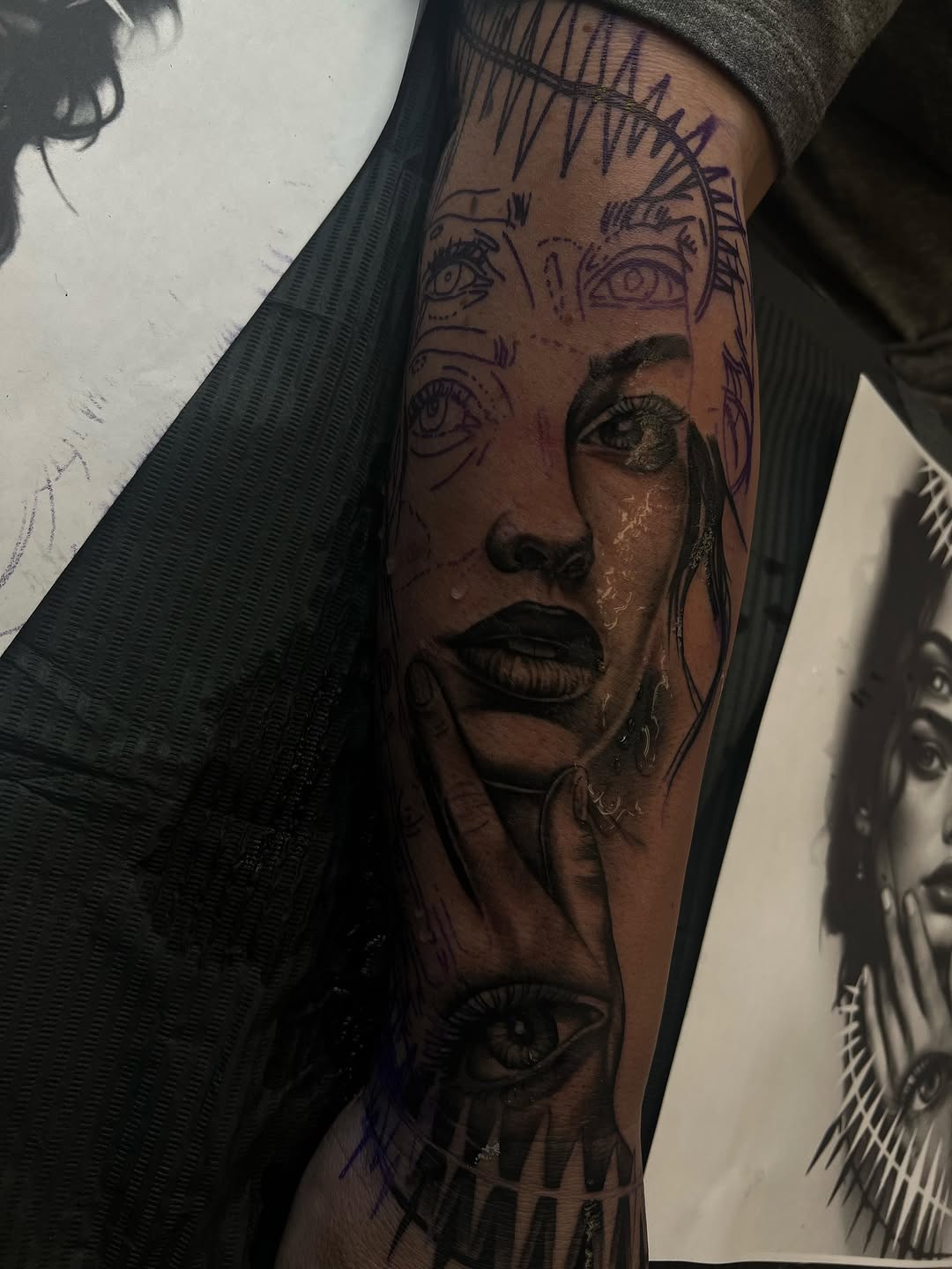 Tattoo by @donhugotattoo โ black_and_grey