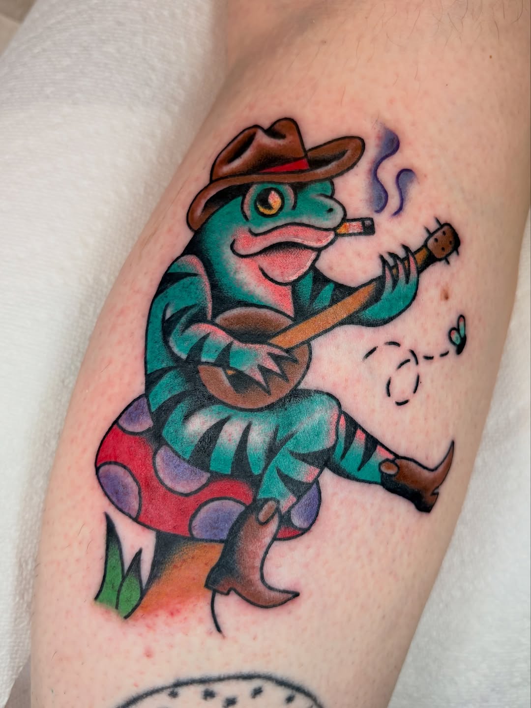 Tattoo by @juliatat2 โ american_traditional