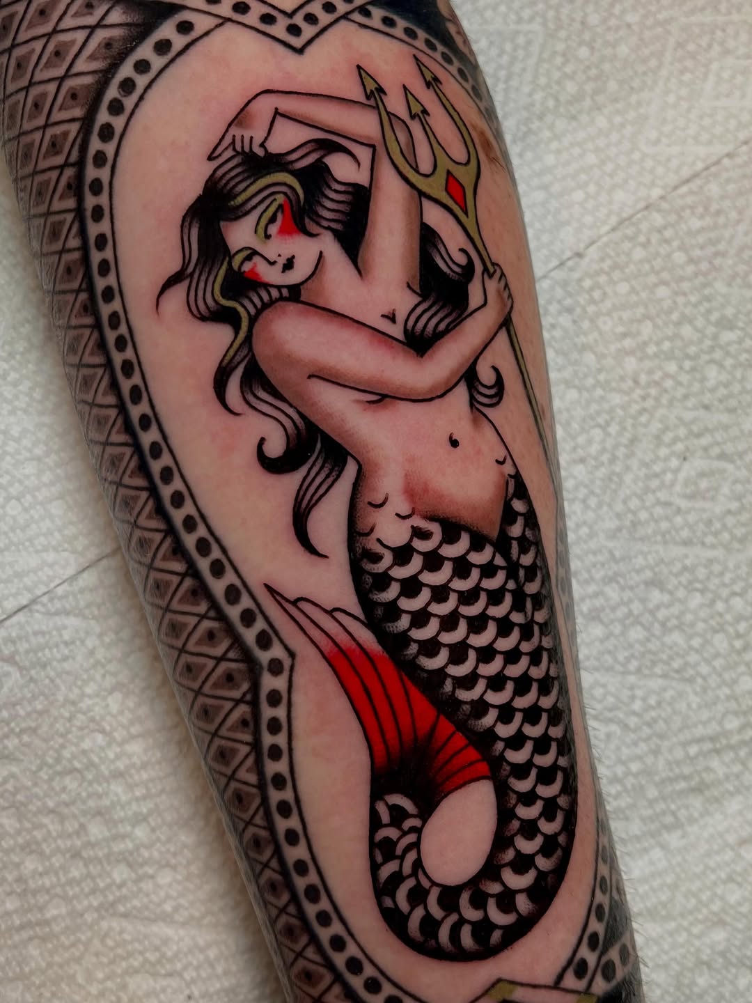 Tattoo by @livleotattoo — american_traditional, illustrative