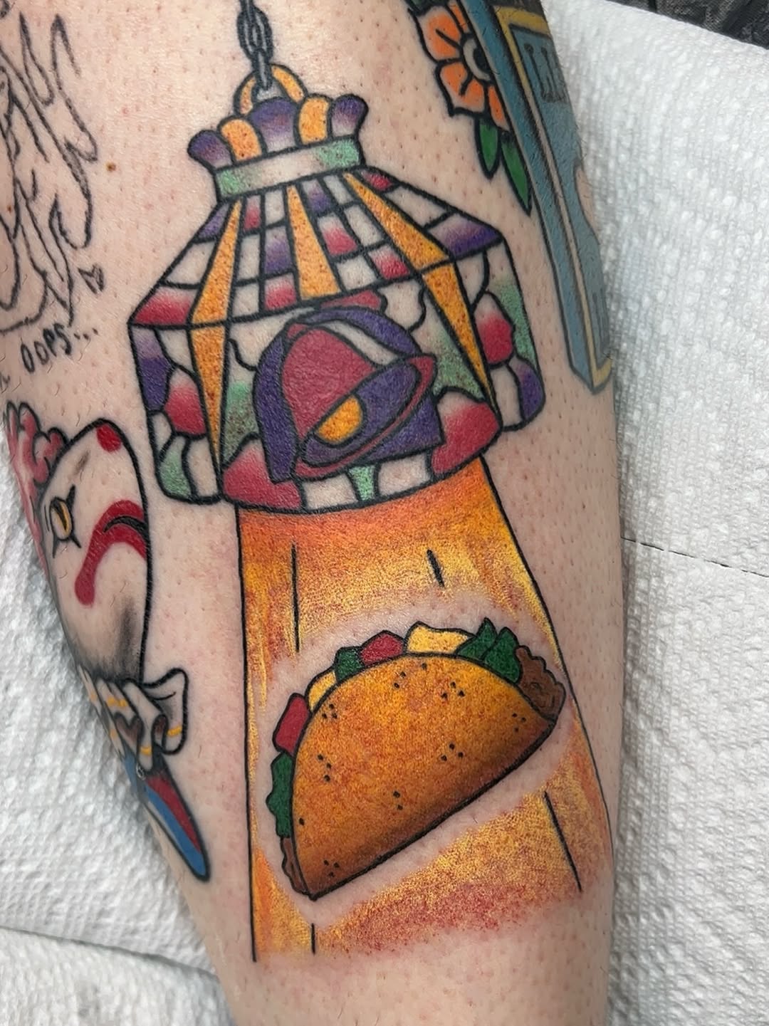Tattoo by @devi.tattoos โ american_traditional, illustrative