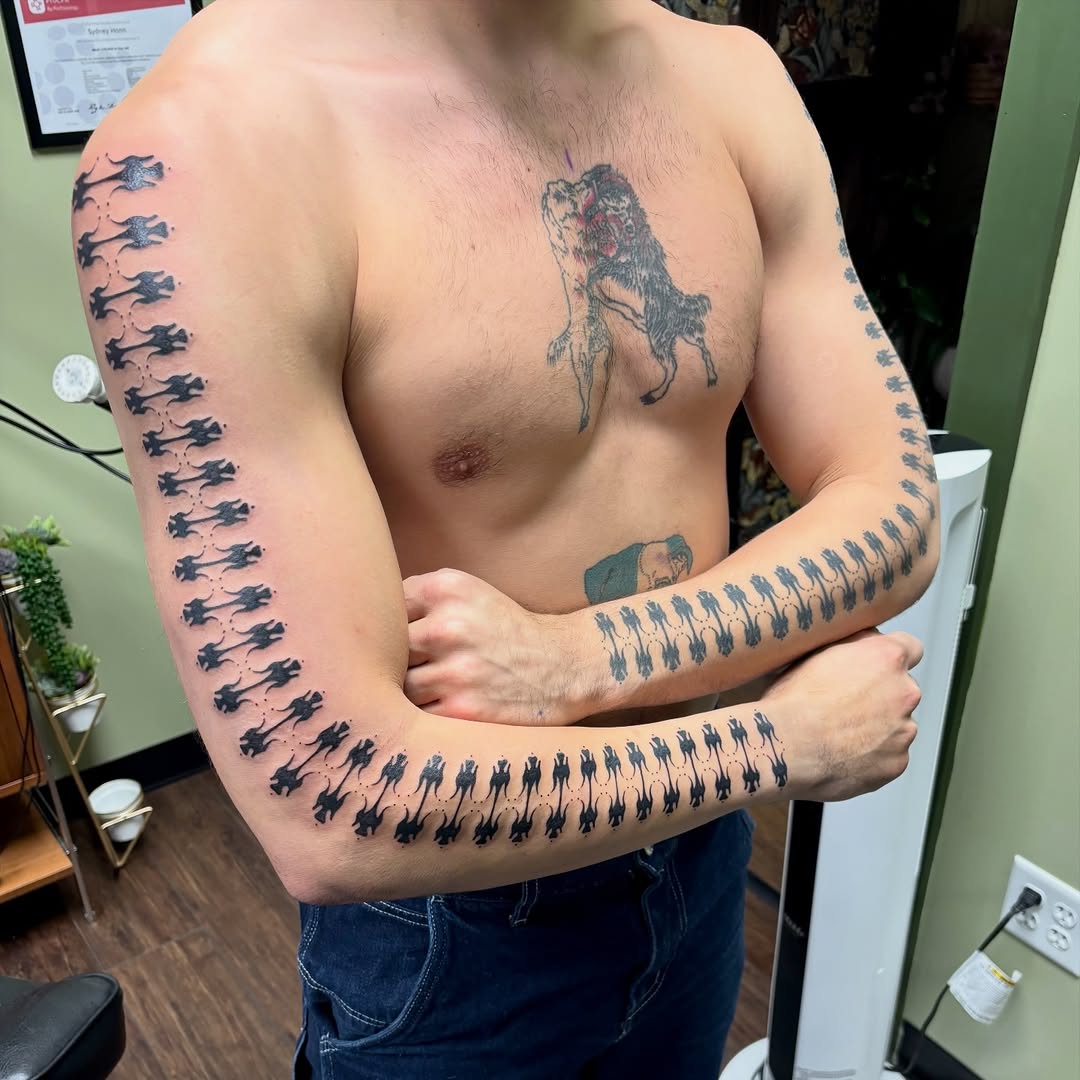 Tattoo by @sydhonn — blackwork, illustrative