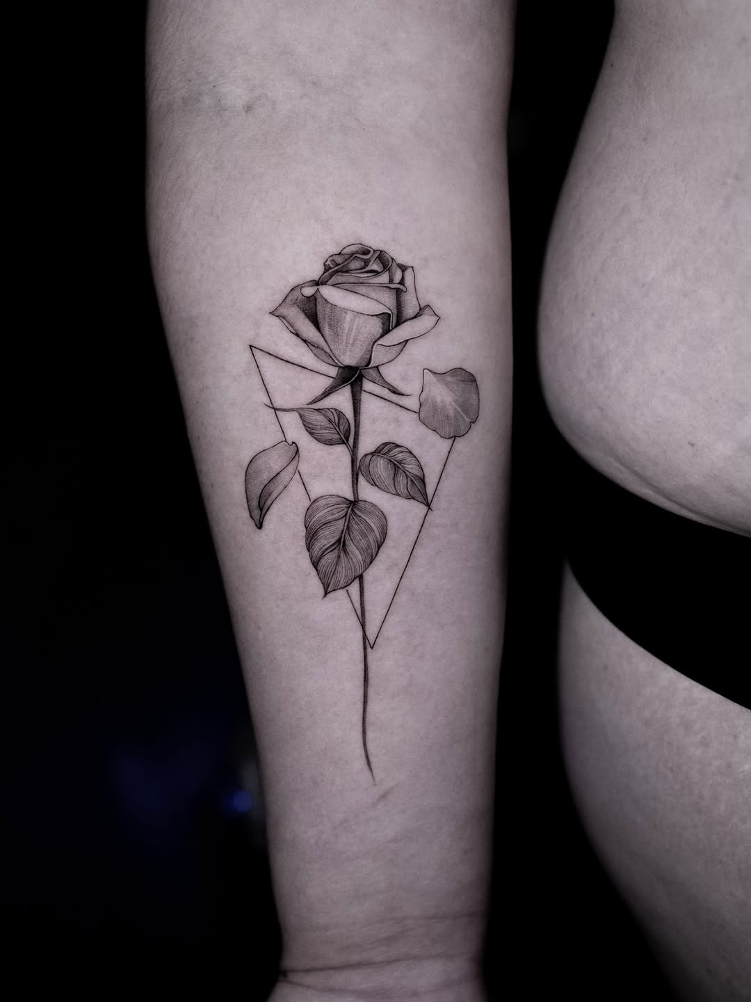 Tattoo by @zk.ink — fine_line, geometric