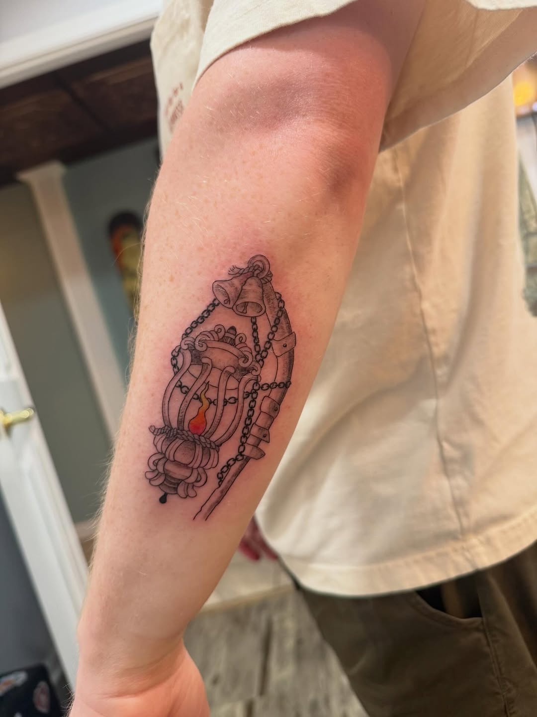 Tattoo by @honeysucktattoo โ american_traditional