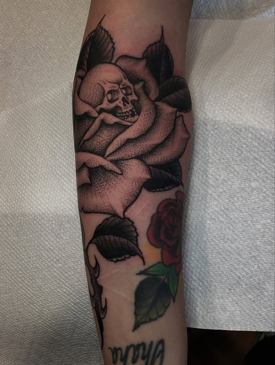 Tattoo by @ianspong — blackwork, dotwork