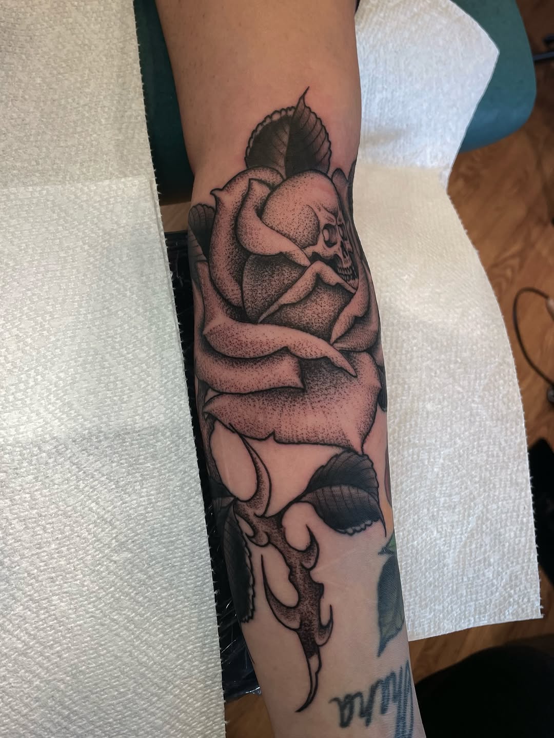 Tattoo by @ianspong — black_and_grey, illustrative