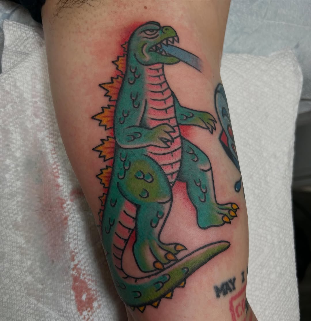Tattoo by @missfinetattoo — american_traditional
