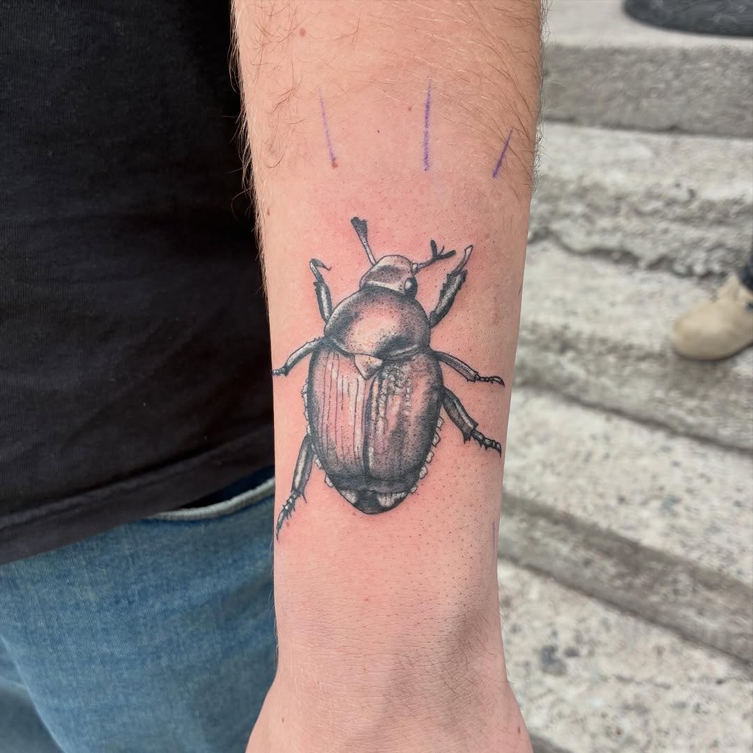 Tattoo by @linzihungerfordtattoos — realism, black_and_grey