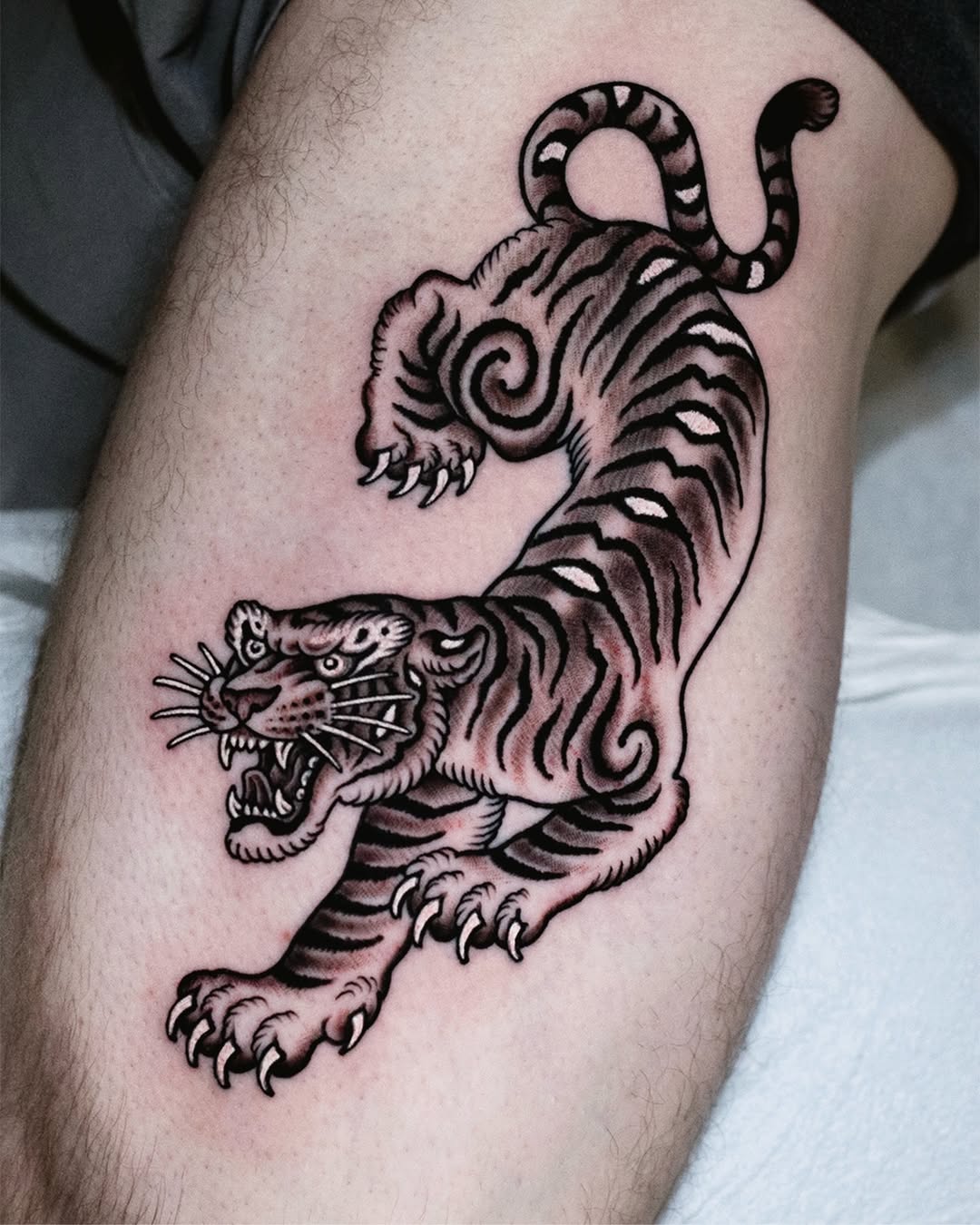 Tattoo by @miguelcomintattooer โ american_traditional