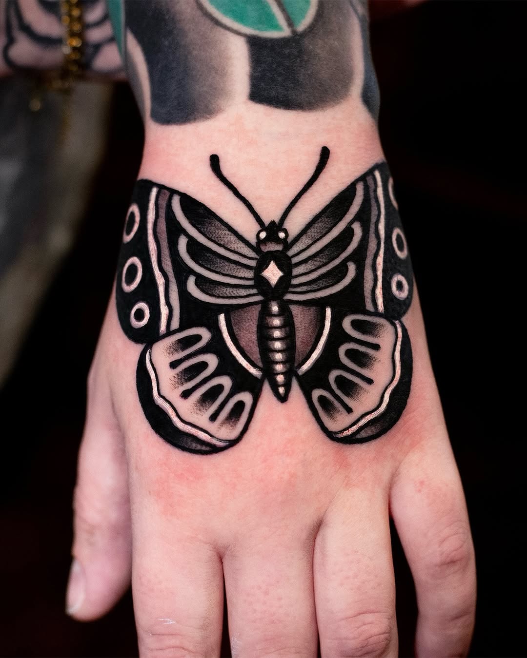 Tattoo by @miguelcomintattooer โ american_traditional