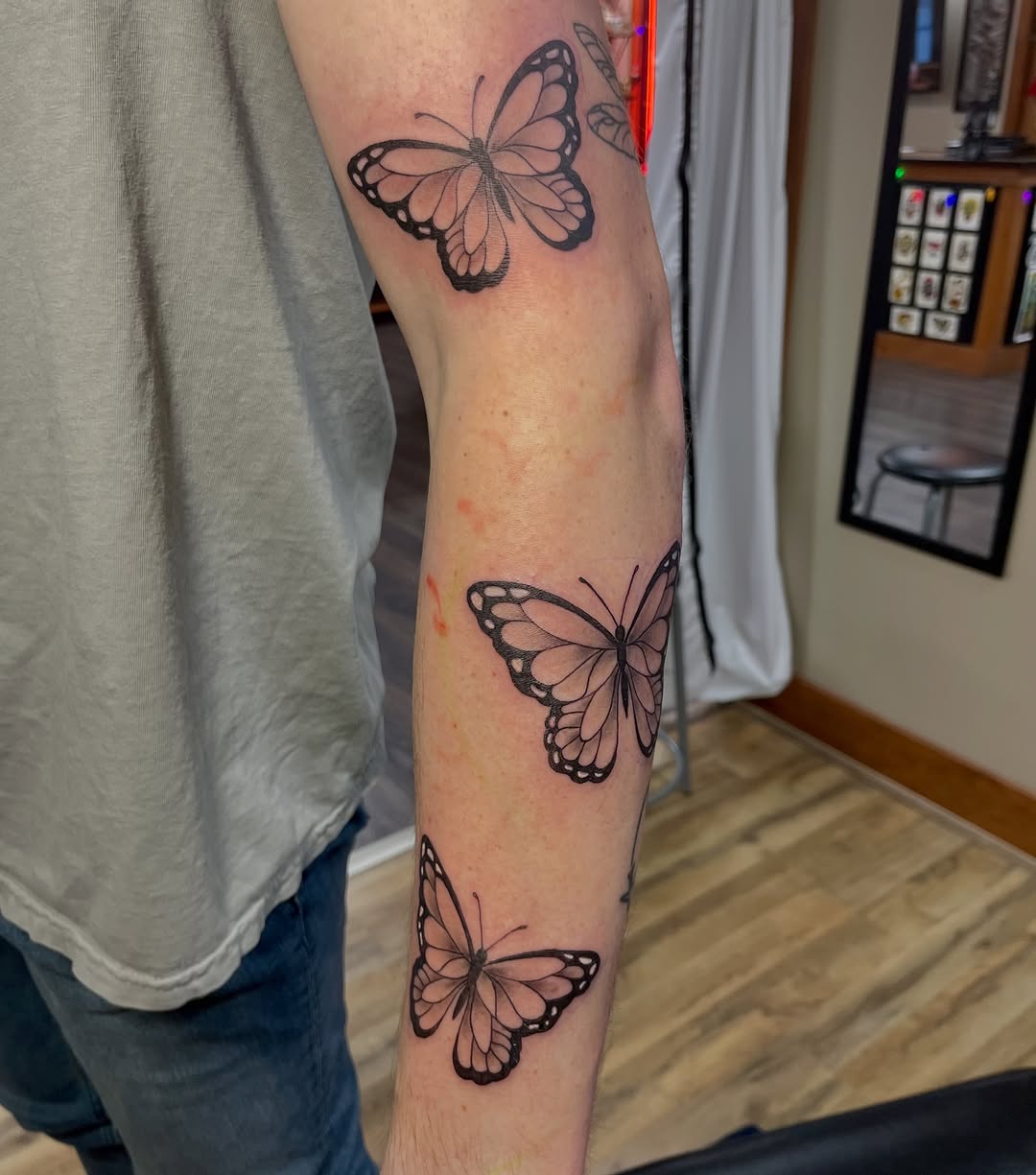 Tattoo by @ajo.ink — fine_line