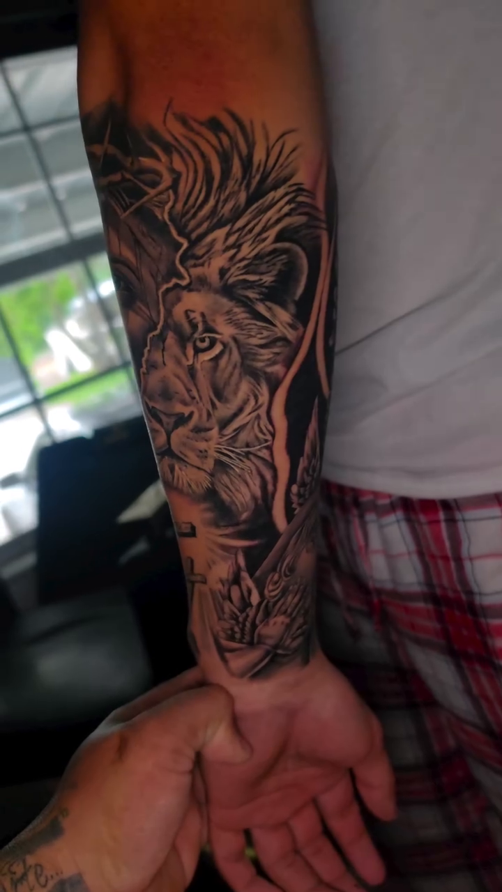 Tattoo by @giron21_tattoo — realism, black_and_grey