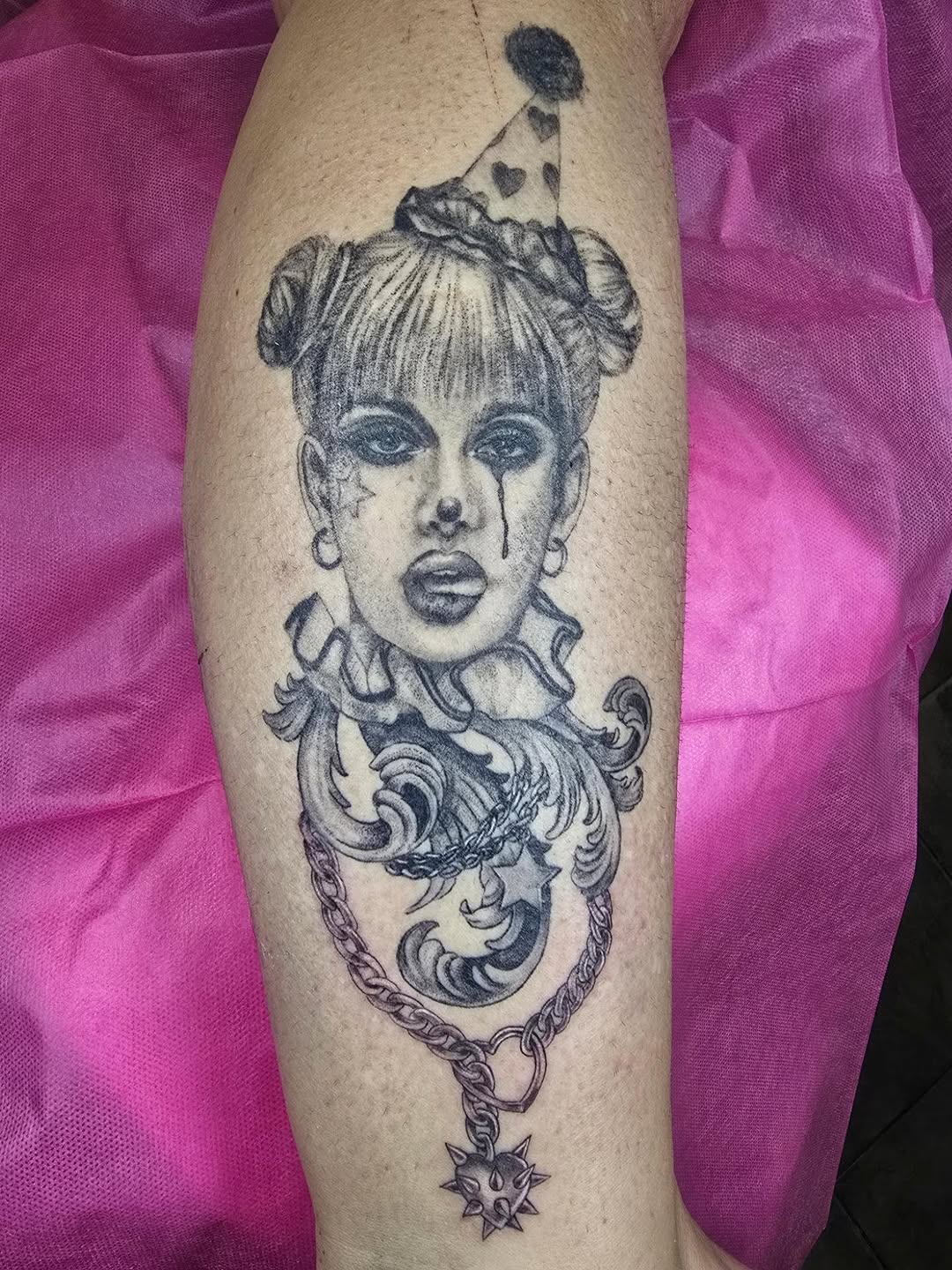 Tattoo by @rachel.tattoos โ black_and_grey, dark_realism