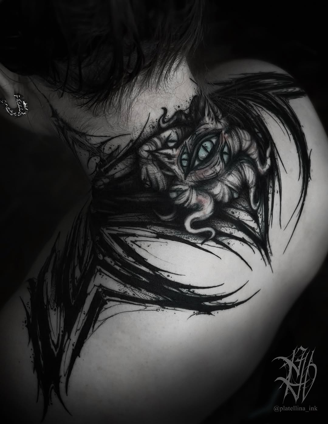 Tattoo by @platellina_ink — blackwork