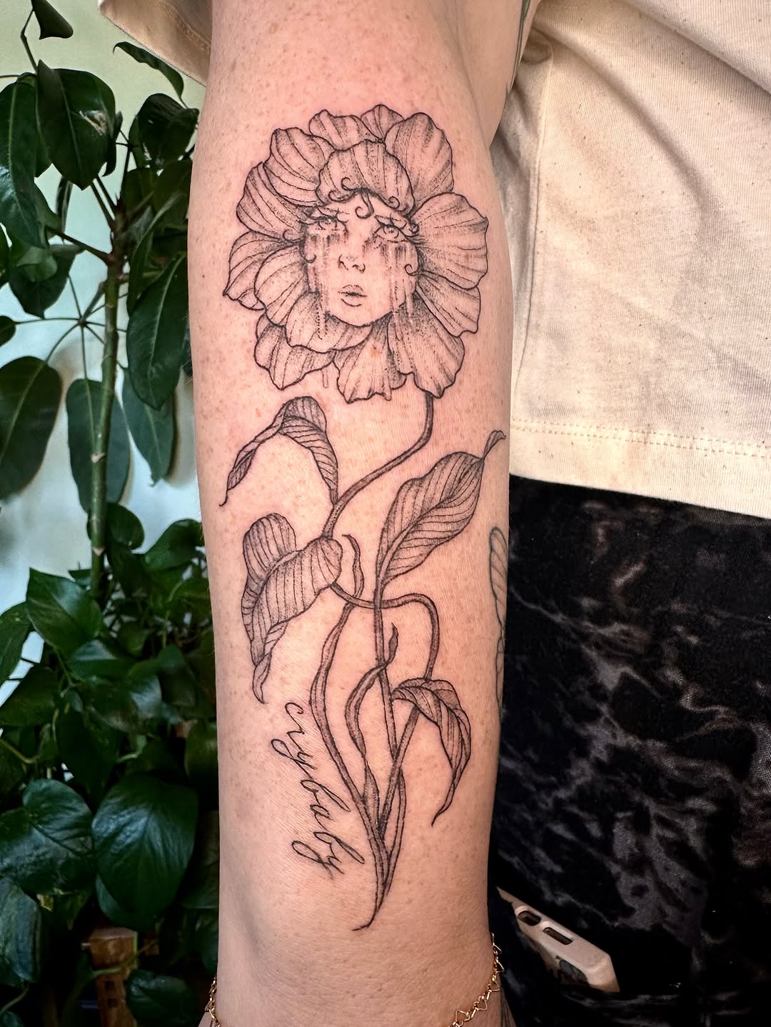 Tattoo by @folkandfernink โ fine_line