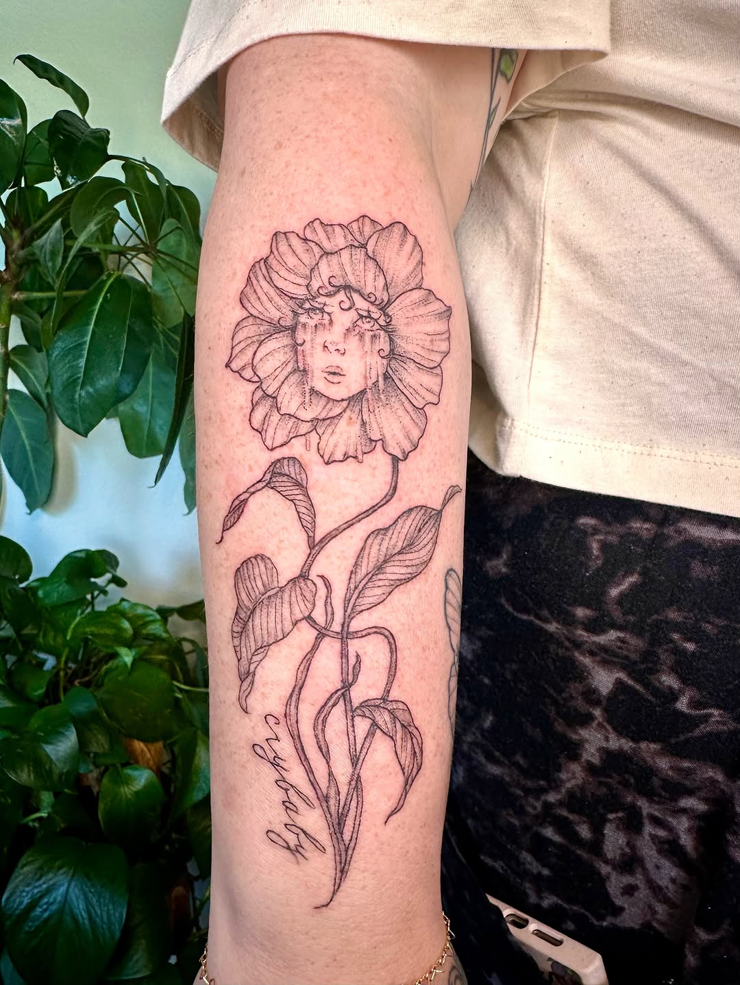 Tattoo by @folkandfernink โ fine_line