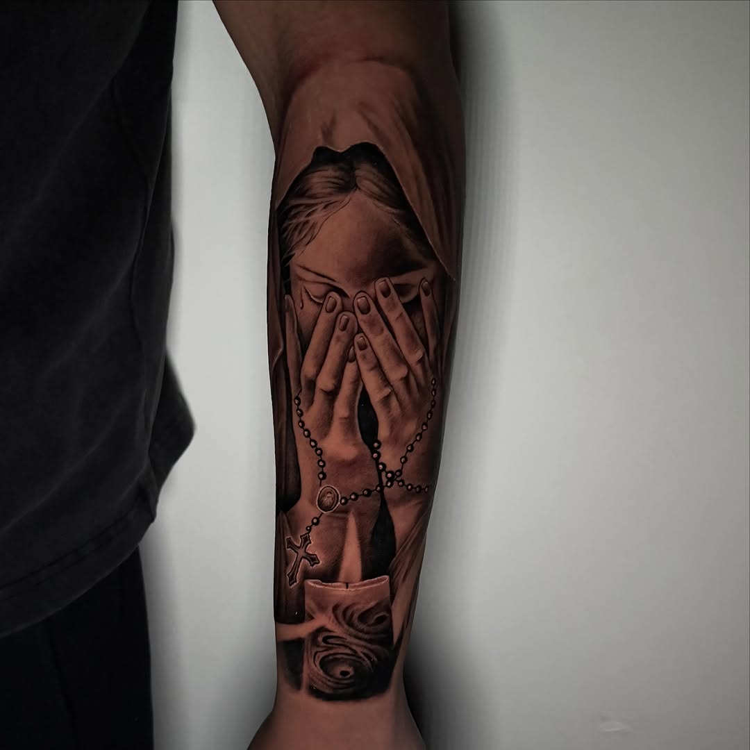Tattoo by @fernandito.ink — realism, black_and_grey