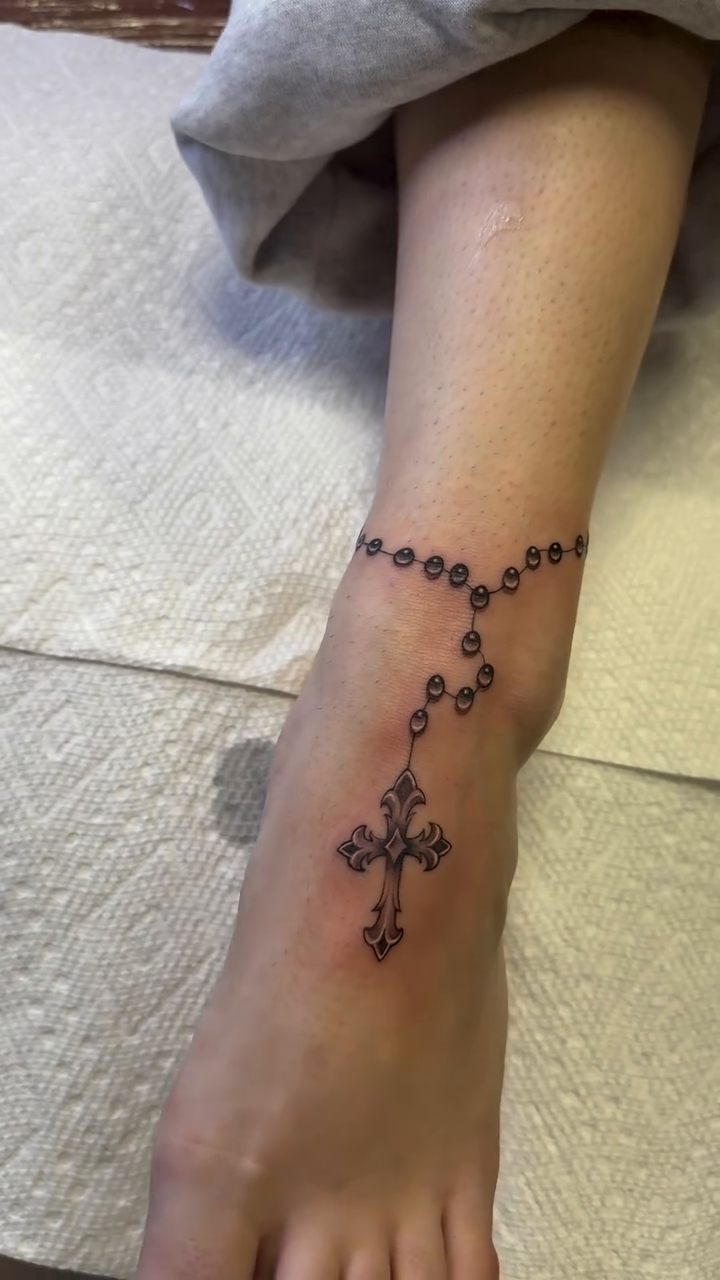 Tattoo by @chris_tattoo87 — fine_line, black_and_grey