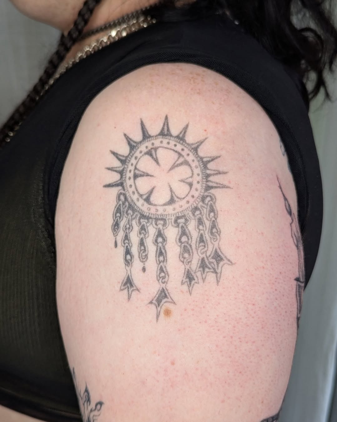 Tattoo by @sluggybunny — illustrative, ornamental