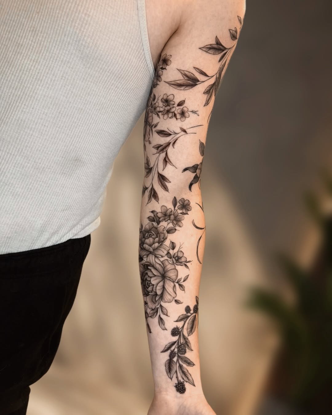 Tattoo by @ingridrojas_tattoo — black_and_grey